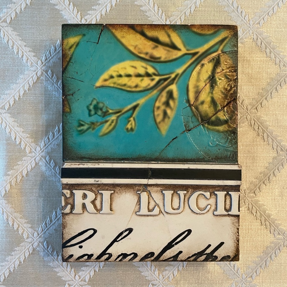Retired Sid Dickens T97 Golden Bough